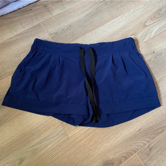 lululemon athletica Pants - Lululemon Spring Break Away Shorts